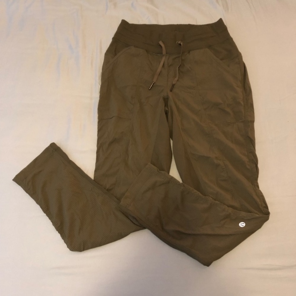 Army green lululemon capris